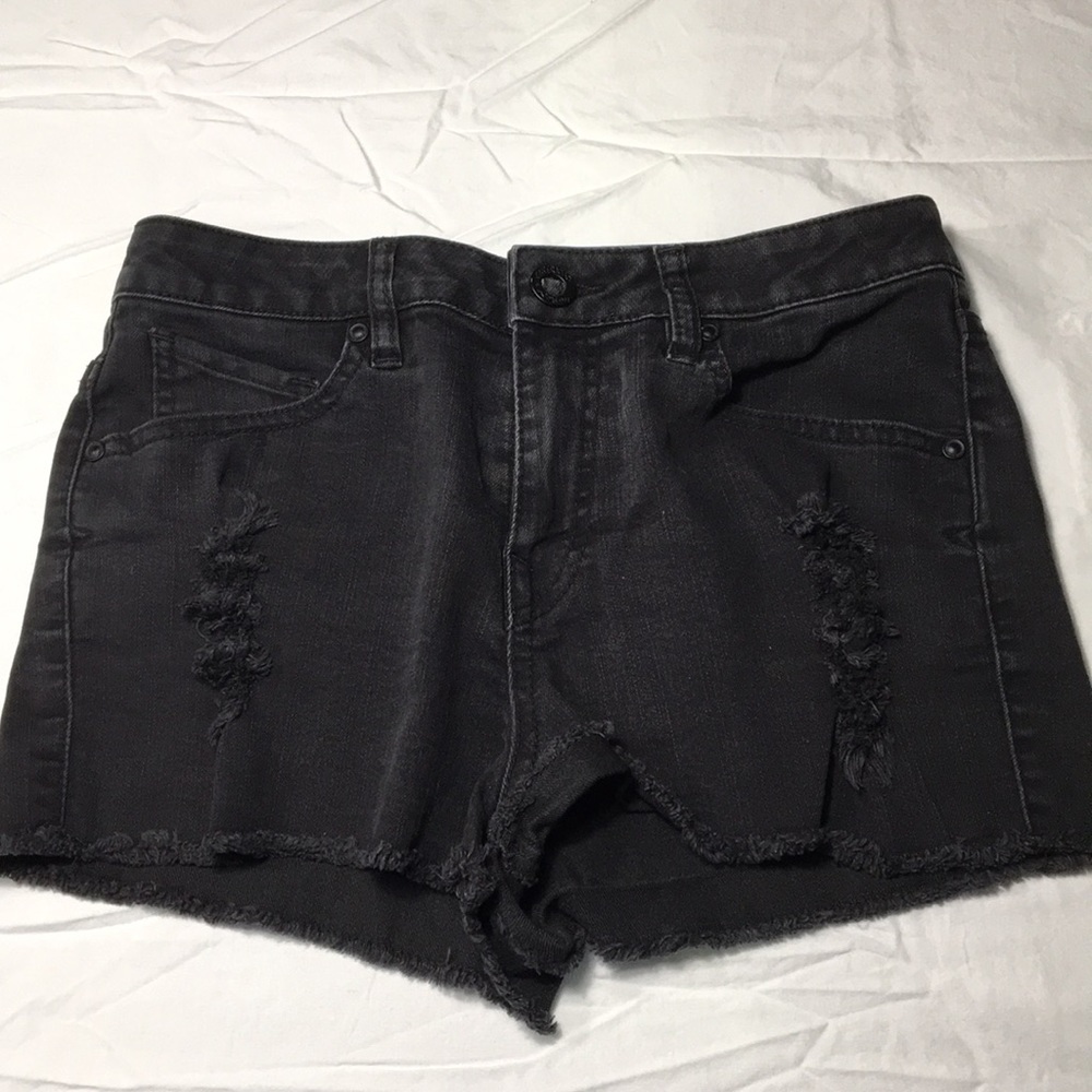 Shorts - Picture 2 of 5